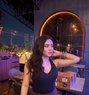 Priyanshi - puta in Surat Photo 1 of 5