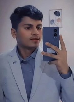 Priyanshu - Male escort in Mumbai Photo 3 of 3