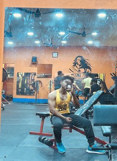 Priyanshu - Acompañantes masculino in Kolkata Photo 4 of 8