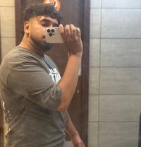 Priyanshu - masseur in Gurgaon