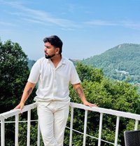 Priyanshu - Masajista in Noida
