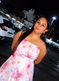 Priyu - escort in New Delhi Photo 2 of 4