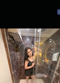 Priyu - escort in New Delhi Photo 7 of 9