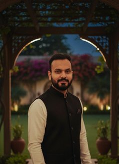 PRO Soothing masseur - Male escort in New Delhi Photo 4 of 4