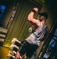 Pro Therapist Dubai From French - Acompañantes masculino in Dubai
