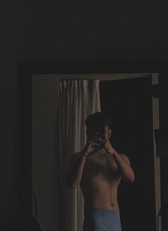 Prof. Beast - Acompañantes masculino in Mumbai Photo 4 of 4