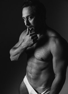 Profesional massage and strip - masseur in Tel Aviv Photo 4 of 9