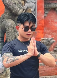 Profesional men in Seminyak - Acompañante masculino in Bali Photo 9 of 9