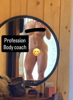 Profession Body Coach - escort in Kuwait Photo 1 of 3