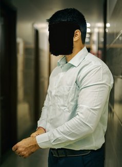 Professional and Private Massage - masseur in Colombo Photo 1 of 3