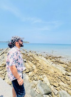 Professional Chiropractor & A Masseur - Male escort in Mumbai Photo 5 of 6