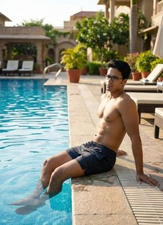 Professional Male Escort for Elite Women - Male escort in Kolkata Photo 5 of 16