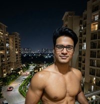 Professional Male Escort for Elite Women - Acompañantes masculino in Kolkata