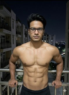 Professional Male Escort for Elite Women - Acompañantes masculino in Kolkata Photo 30 of 30