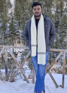 FREE Professional Male Escort - Acompañantes masculino in New Delhi Photo 5 of 8