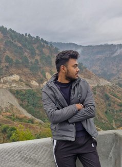 FREE Professional Male Escort - Acompañantes masculino in New Delhi Photo 8 of 8