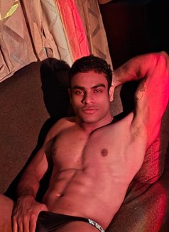 Professional male escort navel - Male escort in New Delhi Photo 7 of 9