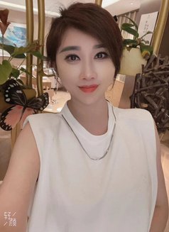 professional mamassage and soothing - escort in Al Manama Photo 5 of 6