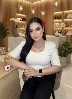 Professional massage and service - Transsexual escort in Riyadh Photo 5 of 10