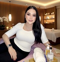 Professional massage and service - Transsexual escort in Riyadh Photo 6 of 10