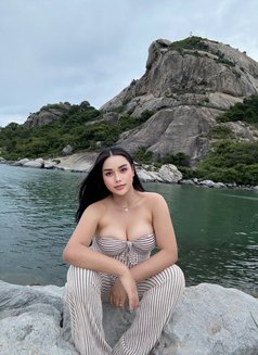 Professional massage and service - Acompañantes transexual in Riyadh Photo 5 of 15