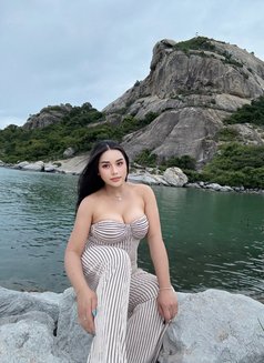 Professional massage and service - Acompañantes transexual in Riyadh Photo 6 of 15