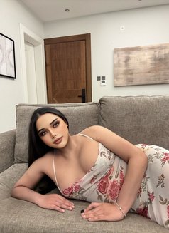 Professional massage and service - Acompañantes transexual in Riyadh Photo 8 of 10