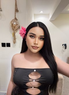 Professional massage and service - Transsexual escort in Riyadh Photo 13 of 18