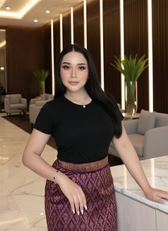 Professional massage and Service - Transsexual escort in Riyadh Photo 5 of 6