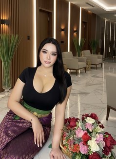 Professional massage and Service - Transsexual escort in Riyadh Photo 6 of 6