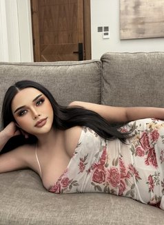 Professional massage and service - Transsexual escort in Riyadh Photo 6 of 11