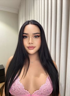 Professional massage and Service - Transsexual escort in Riyadh Photo 10 of 14