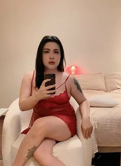Professional massage and xxx - Transsexual escort in Dubai Photo 6 of 6