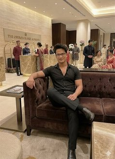 PROFESSIONAL MASSAGE EXPERT FOR WOMEN - masseur in Kolkata Photo 4 of 13