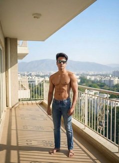 PROFESSIONAL MASSAGE EXPERT FOR WOMEN - masseur in Kolkata Photo 8 of 13