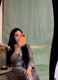 Professional massage Full service - puta in Muscat Photo 10 of 12