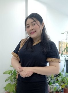 Professional massage including & fun - masseuse in Al Manama Photo 13 of 13