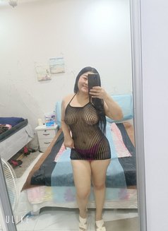 Professional massage including & fun - masseuse in Al Manama Photo 13 of 30