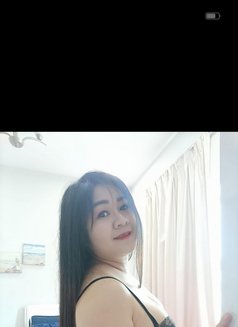 Professional massage including & fun - masseuse in Al Manama Photo 21 of 30