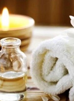 Professional massage including & fun - masseuse in Riyadh Photo 3 of 30