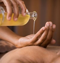 Professional massage Mickey - escort in Al Manama