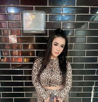 Alicha full service - escort in Doha