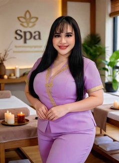 Professional massage - puta in Riyadh Photo 1 of 7