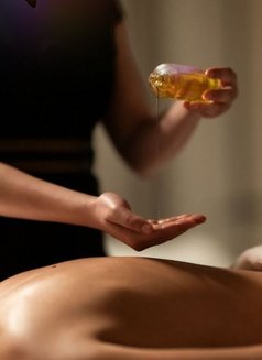 Professional Prostate Massage - escort in Al Manama Photo 4 of 6