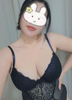 Professional with special service - escort in Muscat Photo 4 of 7
