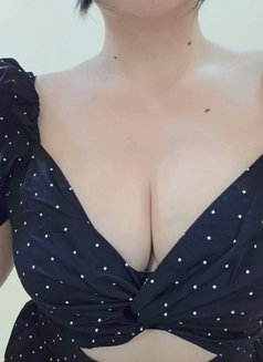 Professional with special service - escort in Muscat Photo 6 of 7
