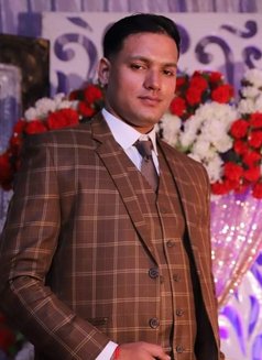 Professionalescort 7.inches Plus FatTool - Male escort in Lahore Photo 4 of 4
