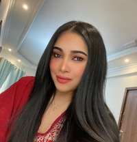 Premium Nuru gel & Pro - Massage Lingam - puta in Muscat Photo 13 of 14