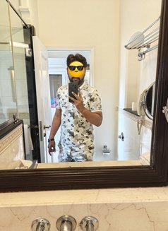 Professor Pleasure , ladies ka Ghulam - Male escort in New Delhi Photo 6 of 6