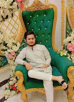 Professor - Male escort in Lahore Photo 4 of 8